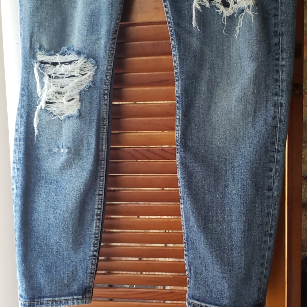 Silver capris - Picture 3 of 8